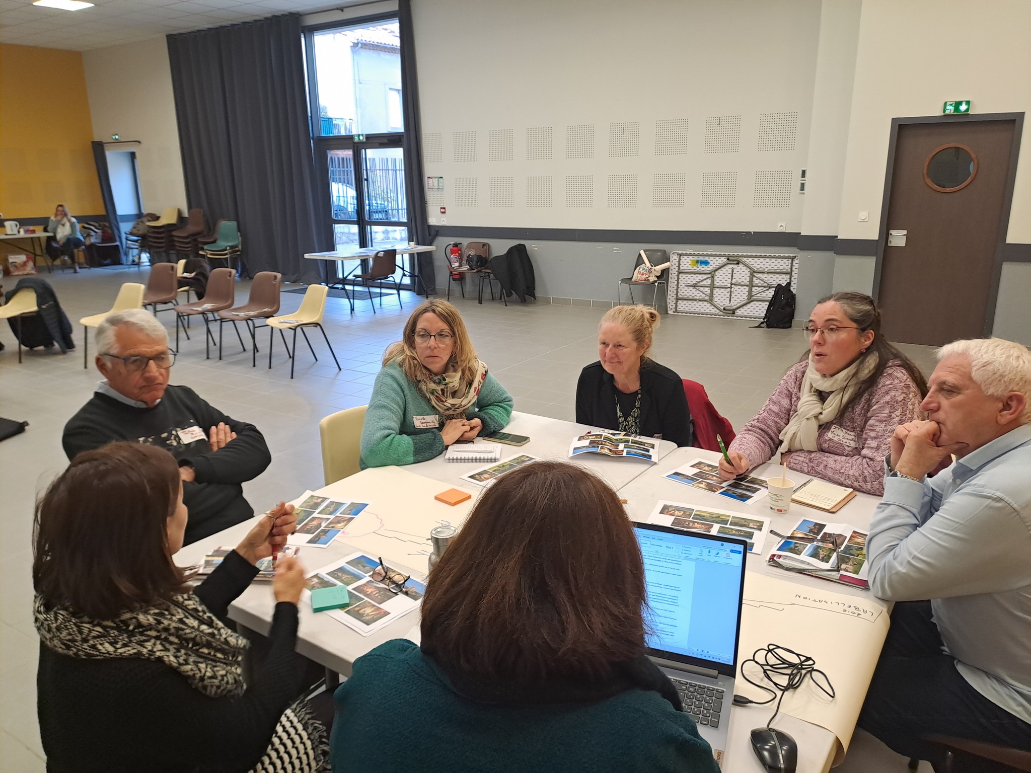 Le Pays d'art et d'Histoire a avec les associations, élus dans un atelier de concertation à Cessenon-sur-Orb